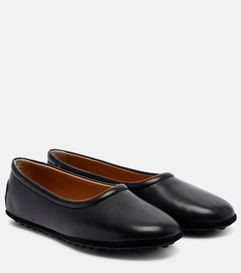 Tod's Studded leather ballet flats in Nero