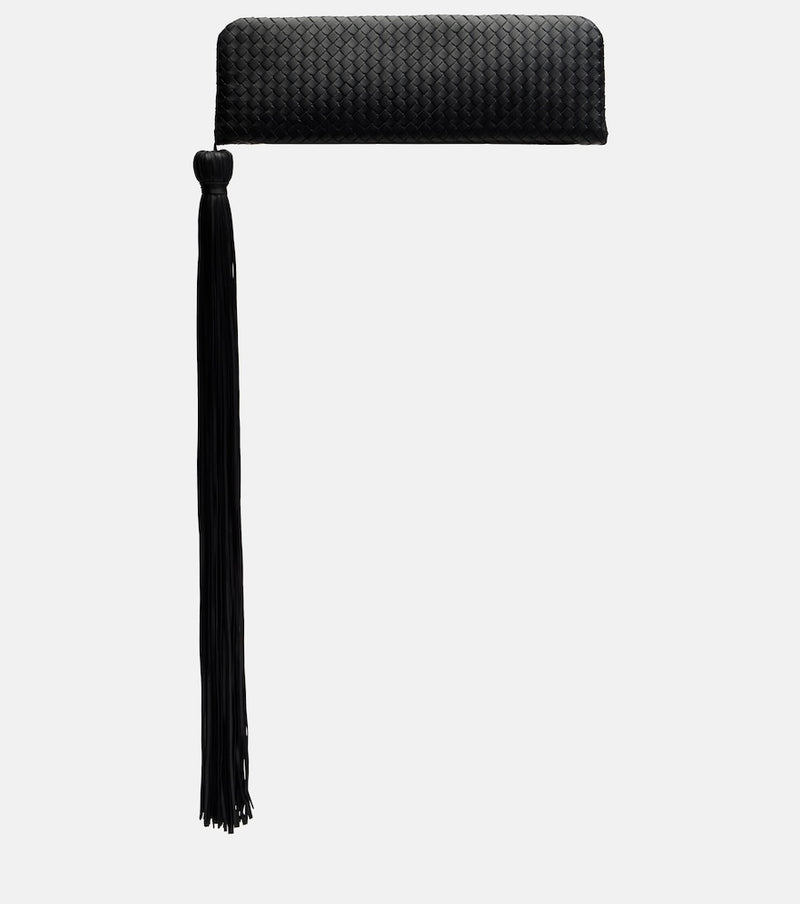 Bottega Veneta Serata Intrecciato leather clutch in Black-Brass Vibrato