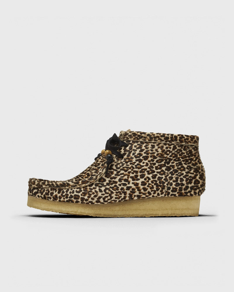 Clarks Wallabee Boot. Brown