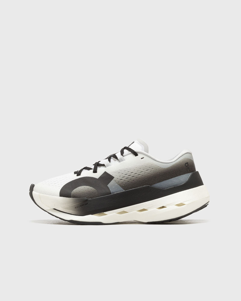 On Womens Cloudboom Max Black|white