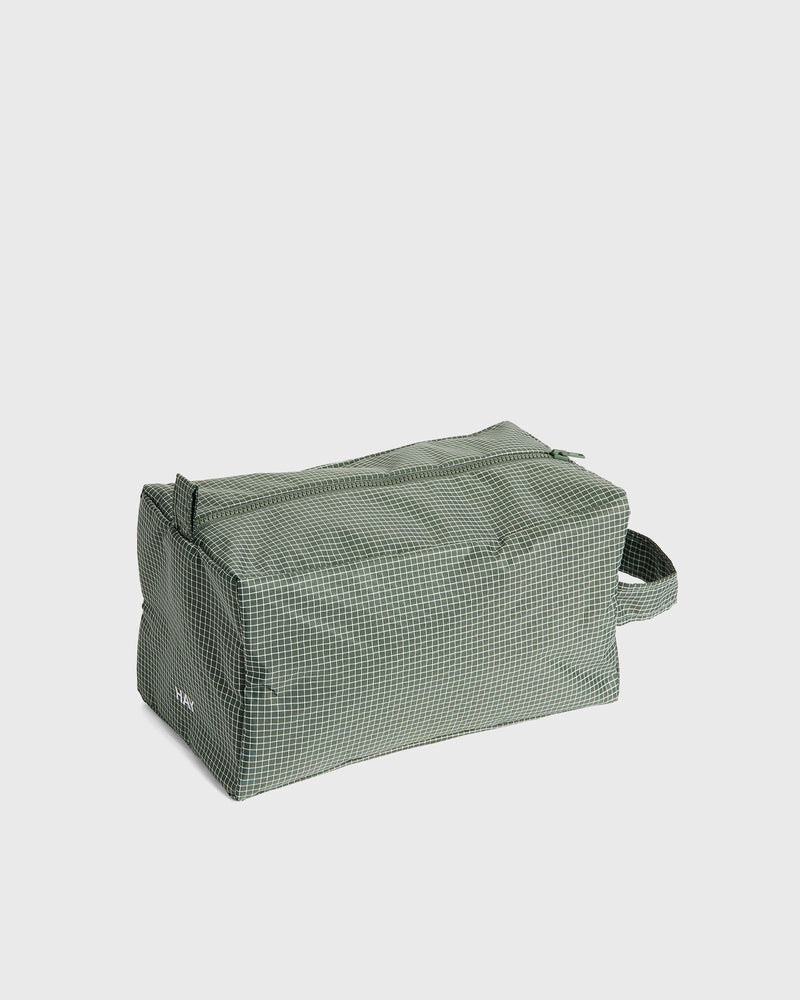 Hay Grid Wash Bag Medium Green