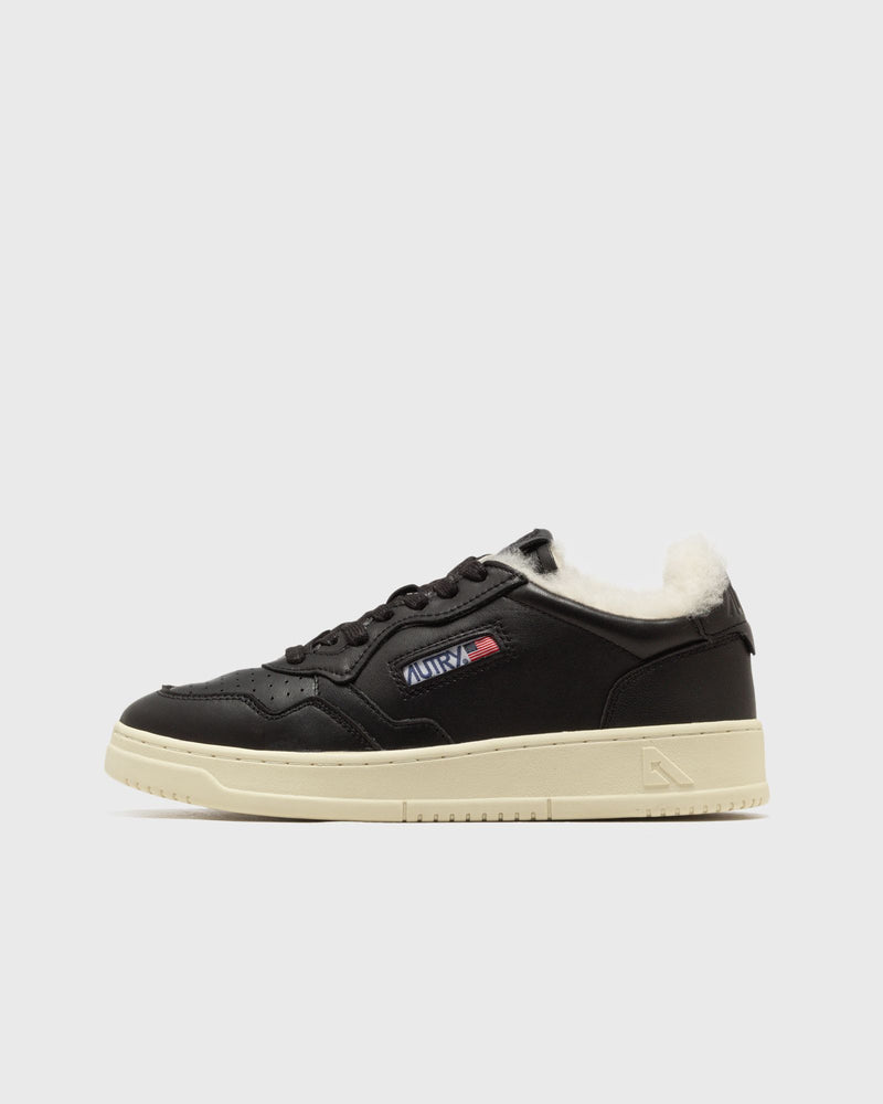 Autry Action Shoes Womens Medalist Low Black