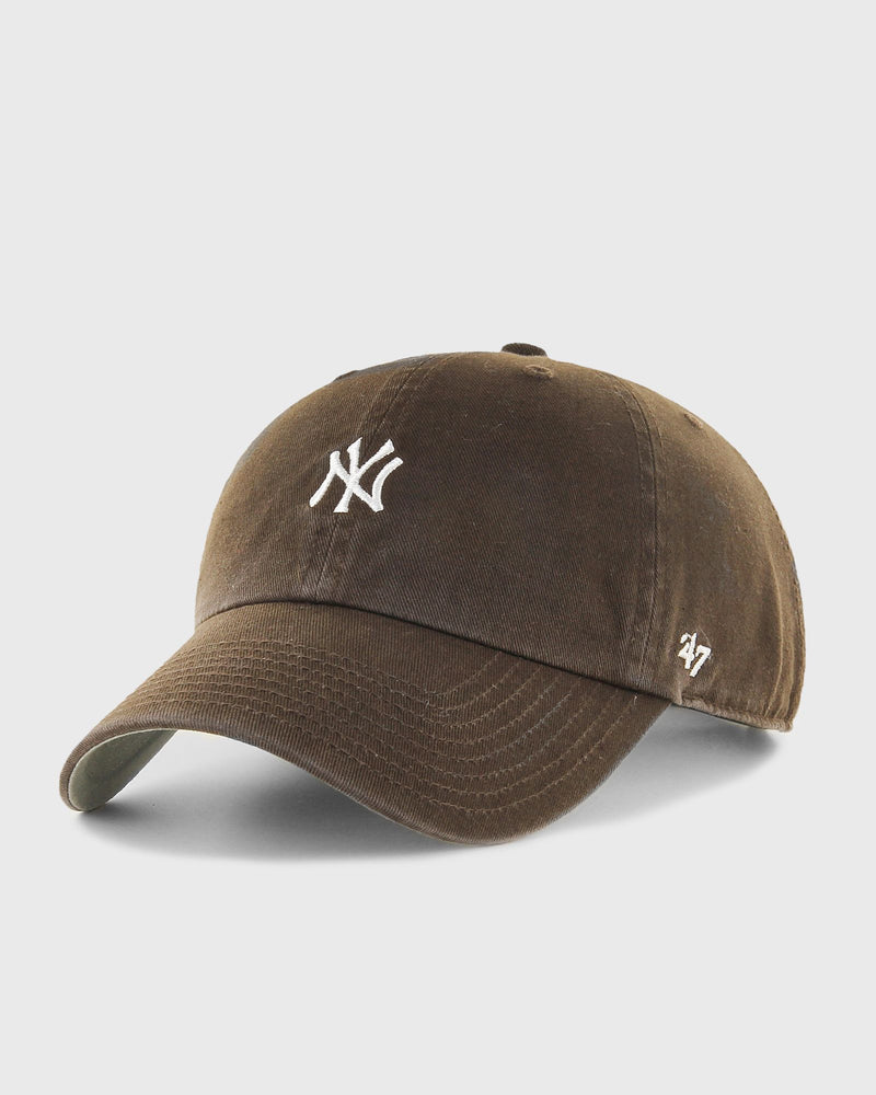 ´47 MLB New York Yankees Baserunner Clean Up Brown