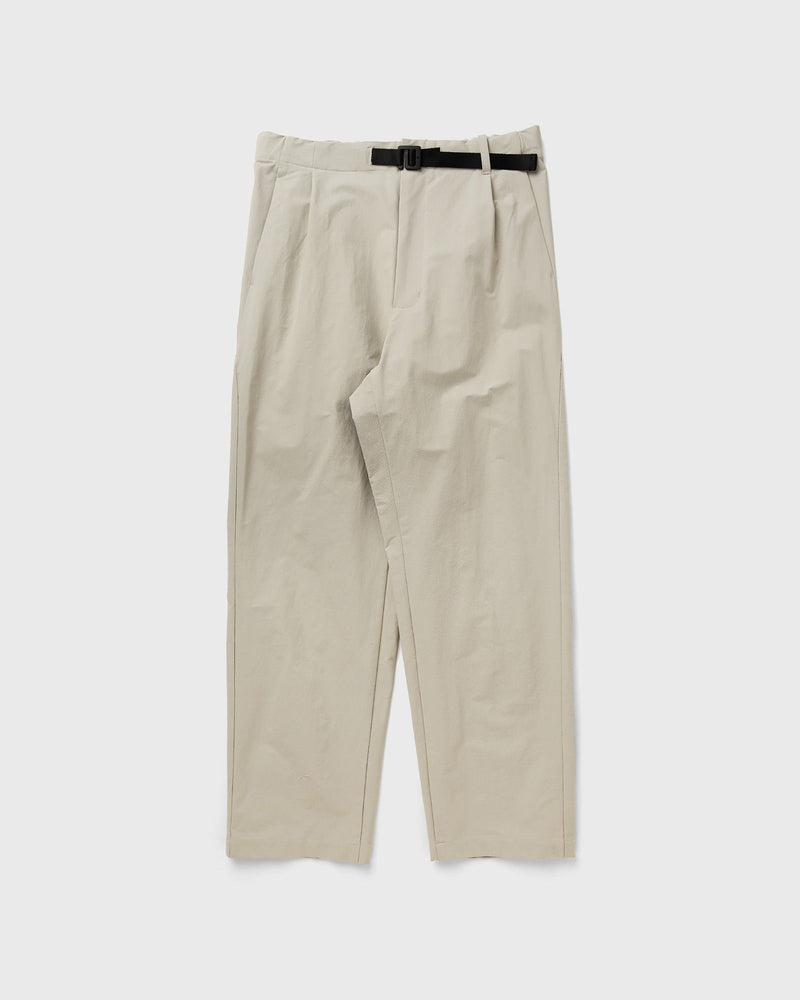 Goldwin One Tuck Tapered Ankle Pants Beige