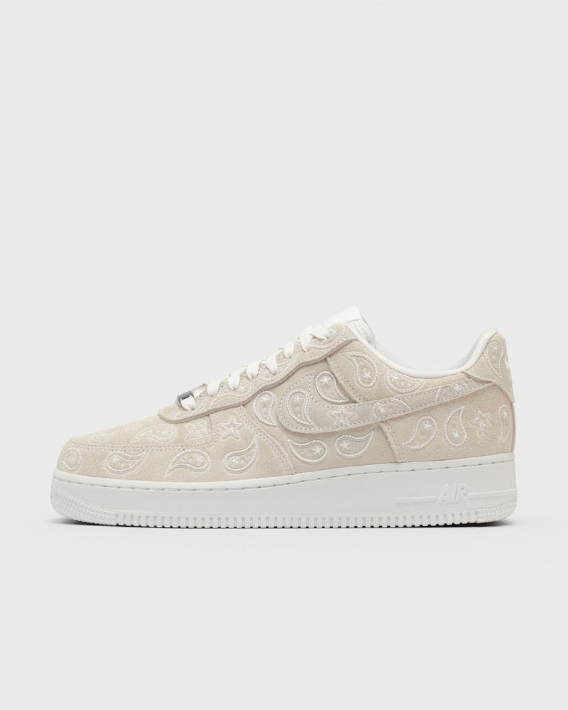 Nike Air Force 1 \'07 LV8 White
