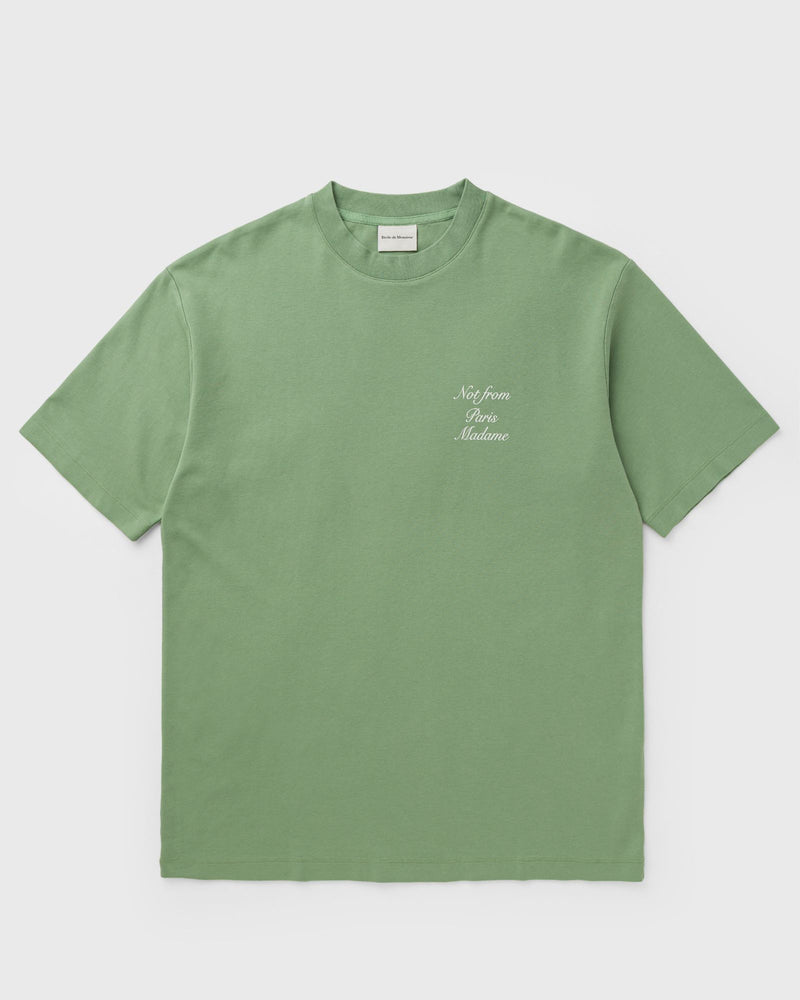 Drôle de Monsieur le T-Shirt Slogan Calligraphy Green