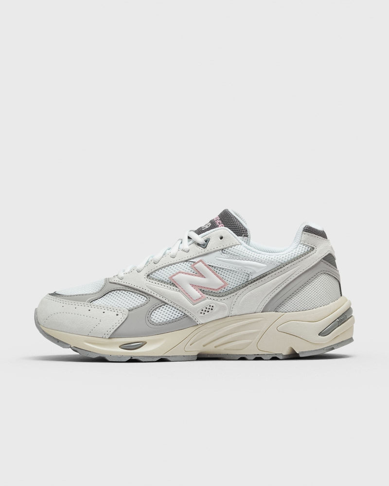 New Balance 880R White