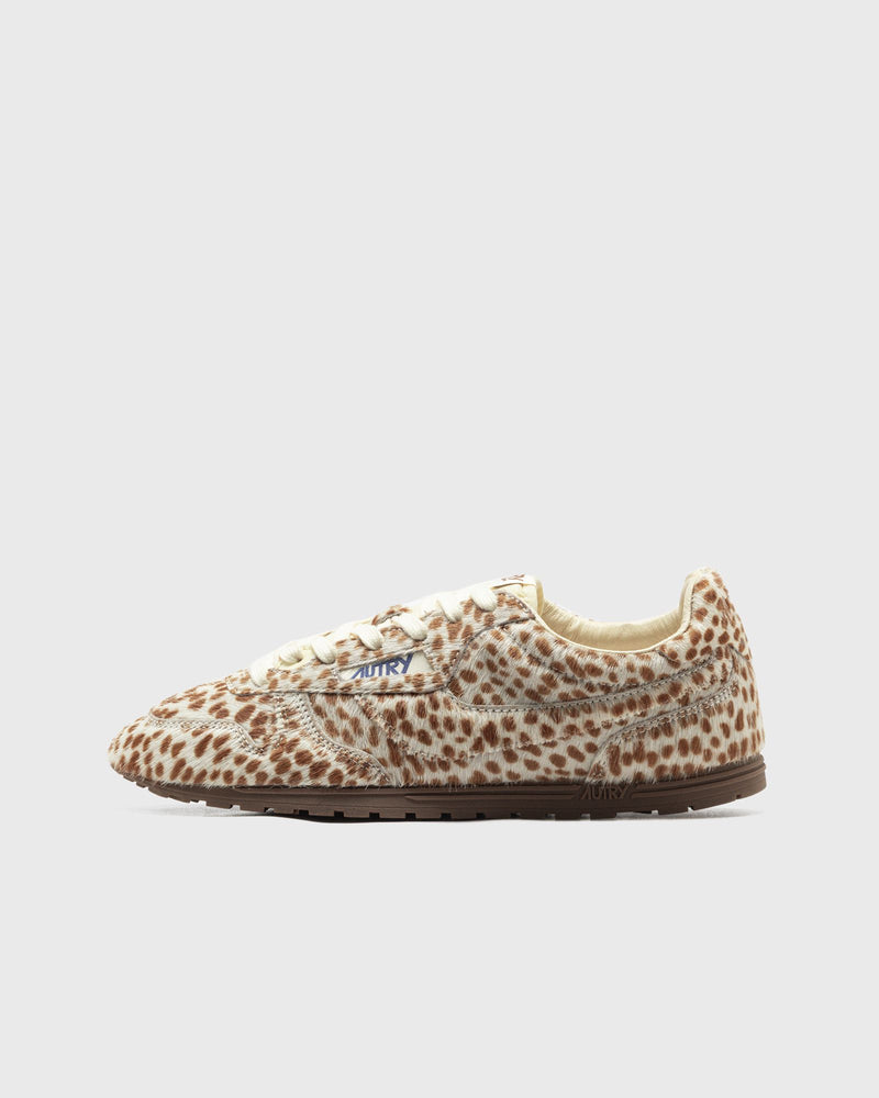 Autry Action Shoes Womens Windspin Low Brown