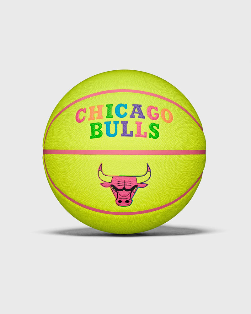 Wilson NBA Team Neon Basketball Chicago Bulls Size 7 Yellow