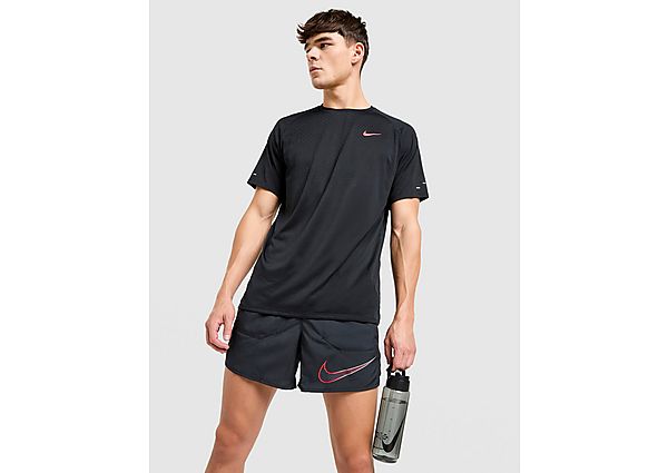 Nike Stride Swoosh Shorts black