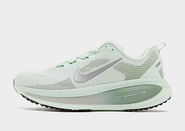 Nike Vomero 18 green