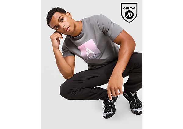 Technicals Lotus Box T-Shirt pink