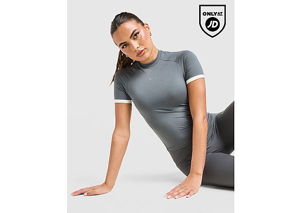Nike Graphic Swoosh Slim T-Shirt grey