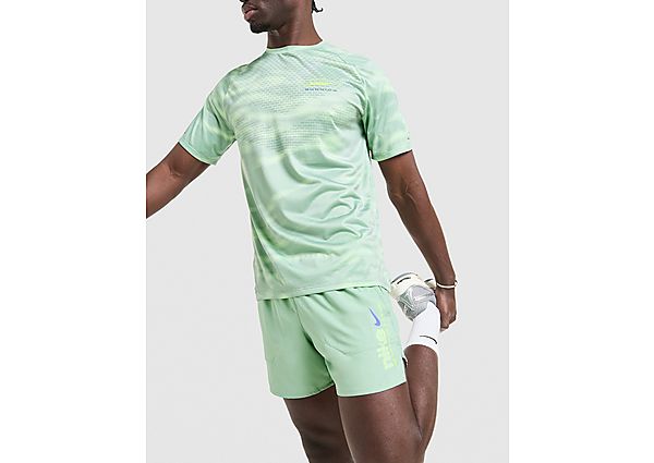Nike Stride Shorts green