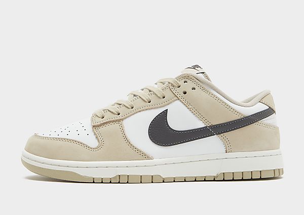 Nike Dunk Low brown