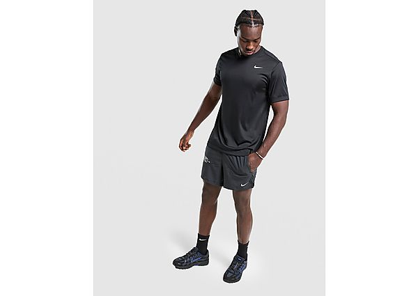 Nike Stride Graphic Shorts black