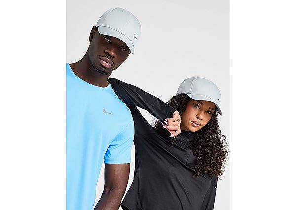 Nike Club Structured Metal Swoosh Cap grey