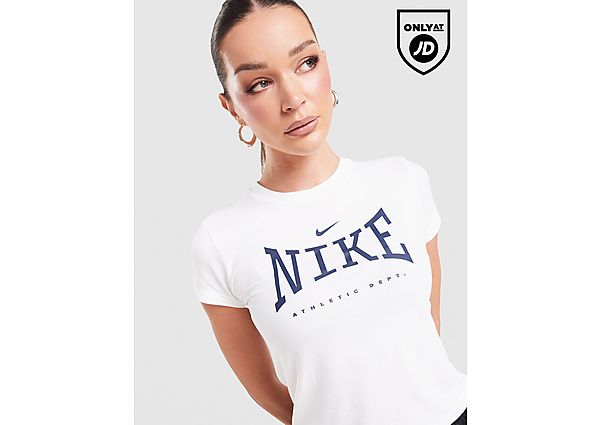 Nike Classics+ Slim T-Shirt white